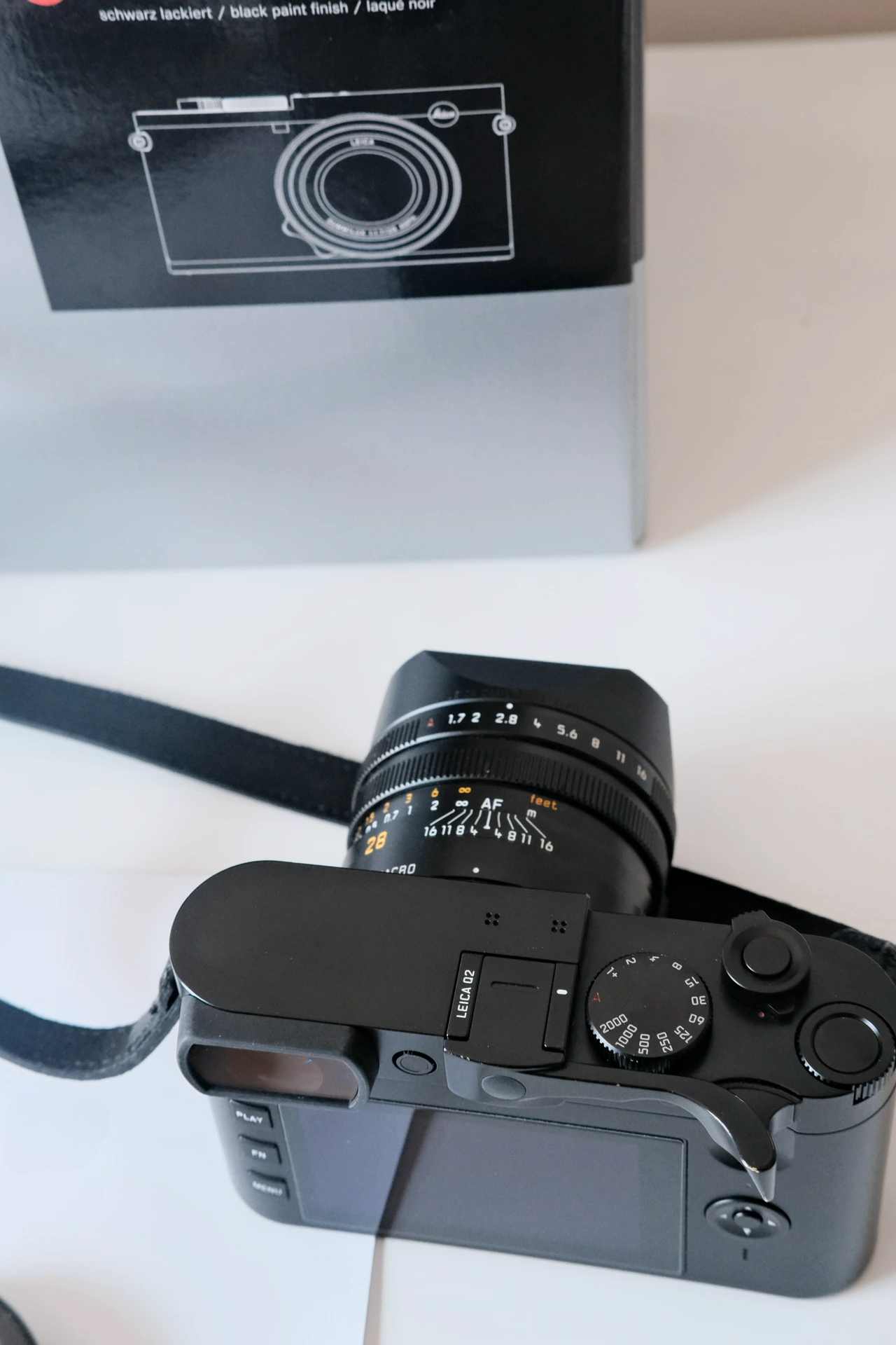 Leica Q2 with Grip and original box
